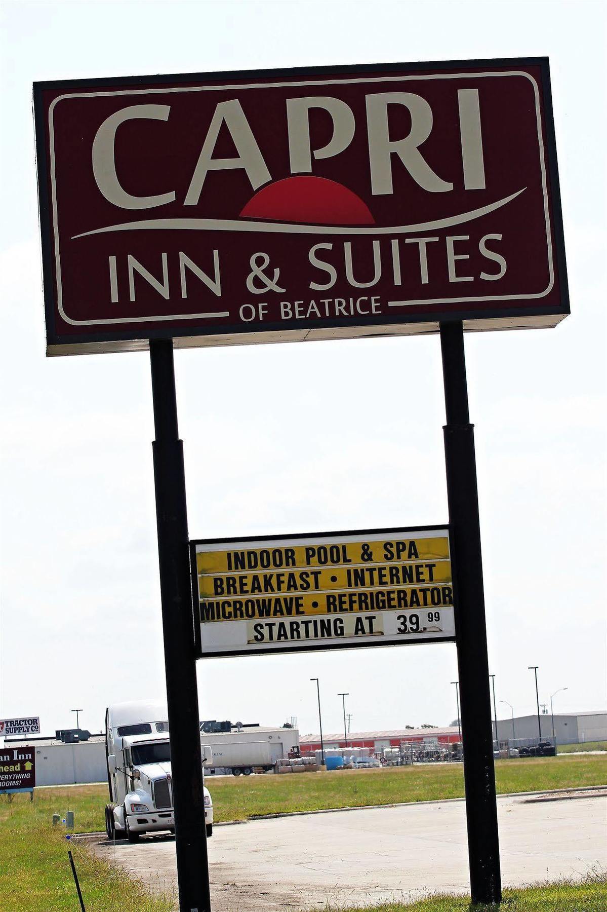 Capri Inn & Suites - Beatrice Exteriör bild